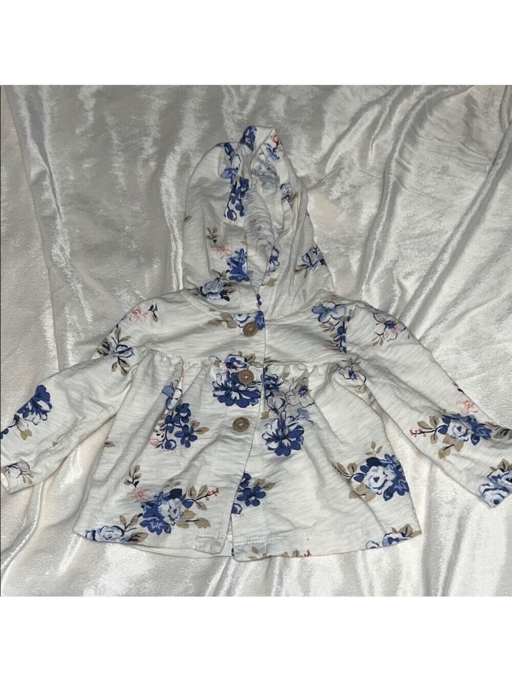 Carter’s 6 month Floral Blue and Cream Kids 3 Piece Set - Picture 3 of 13